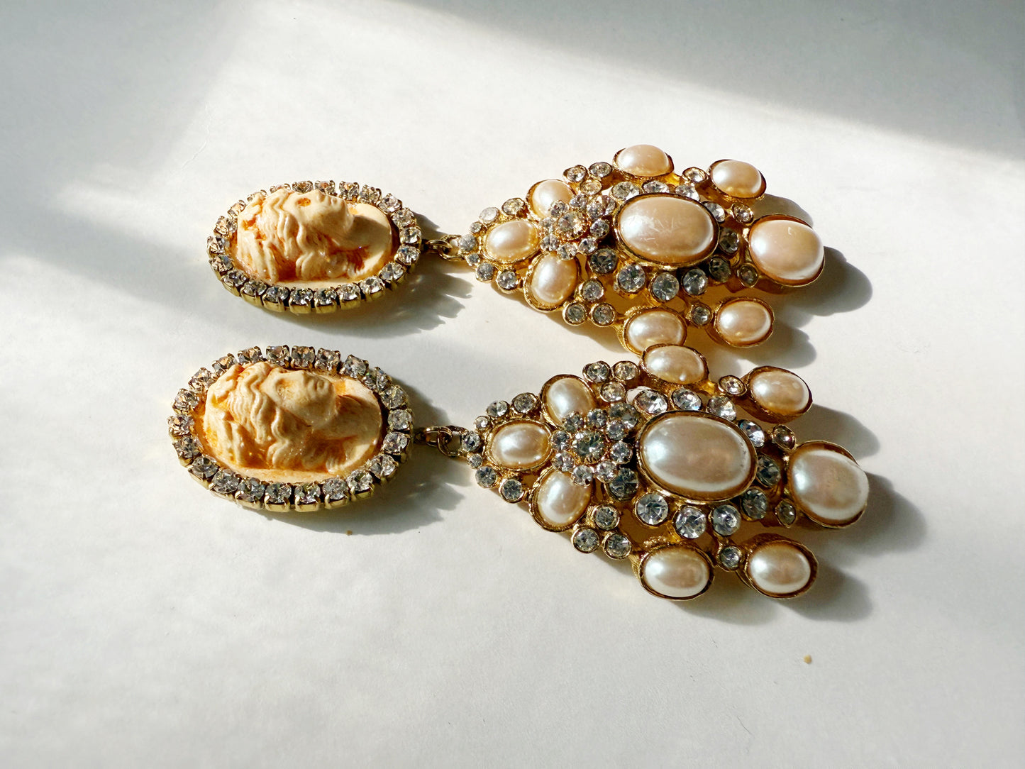 Regal rhinestone cameo