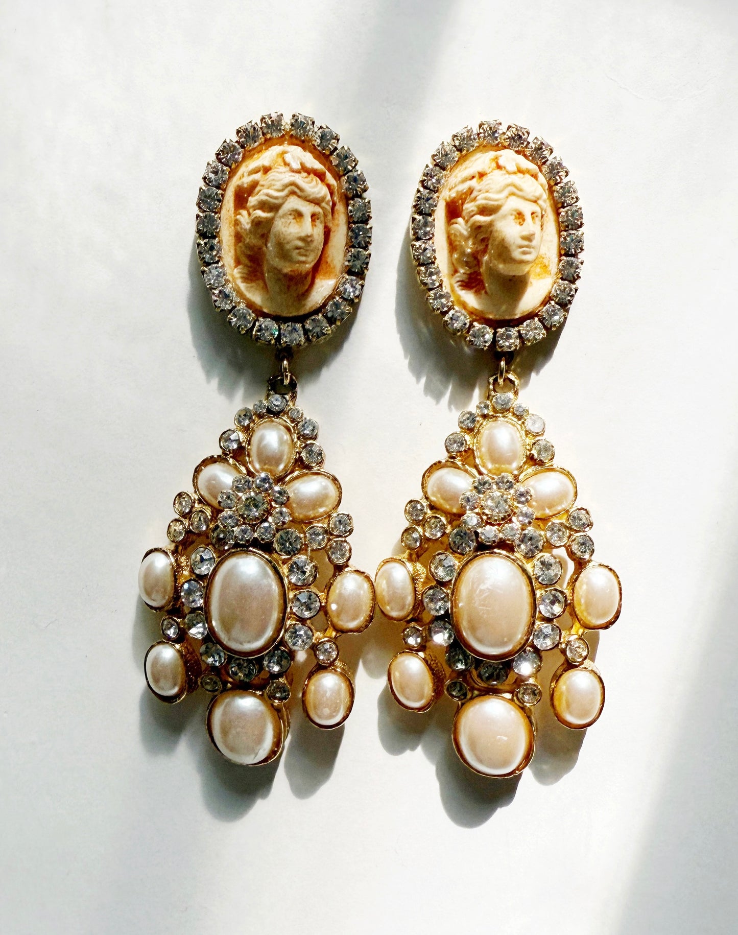 Regal rhinestone cameo