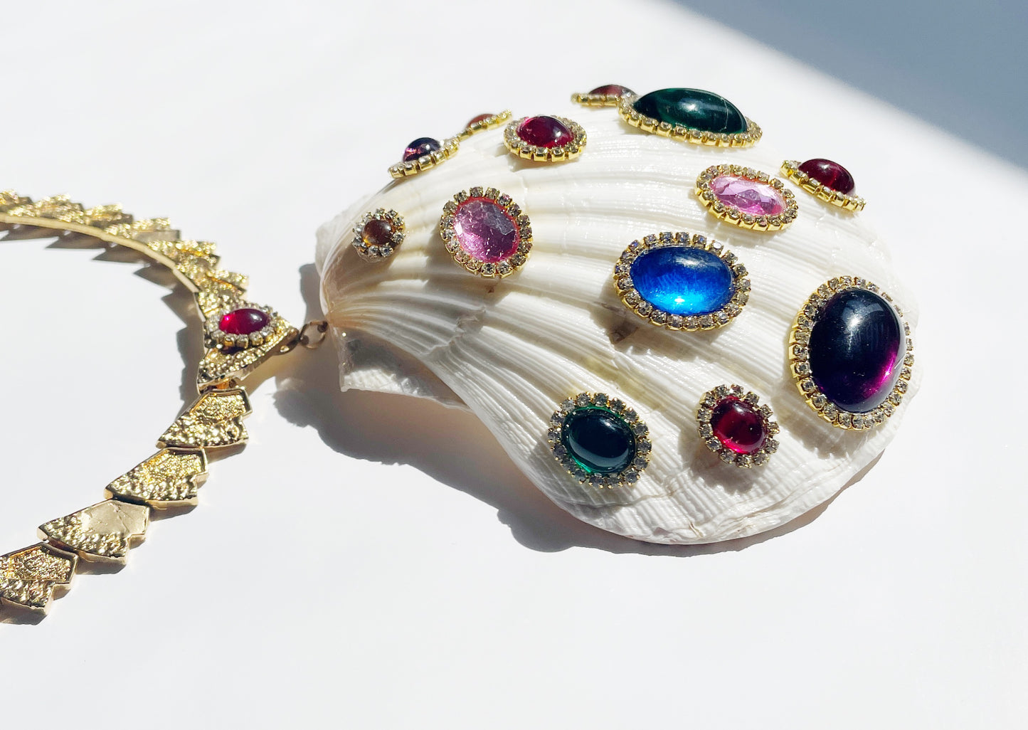 Rhinestone shell statement necklace