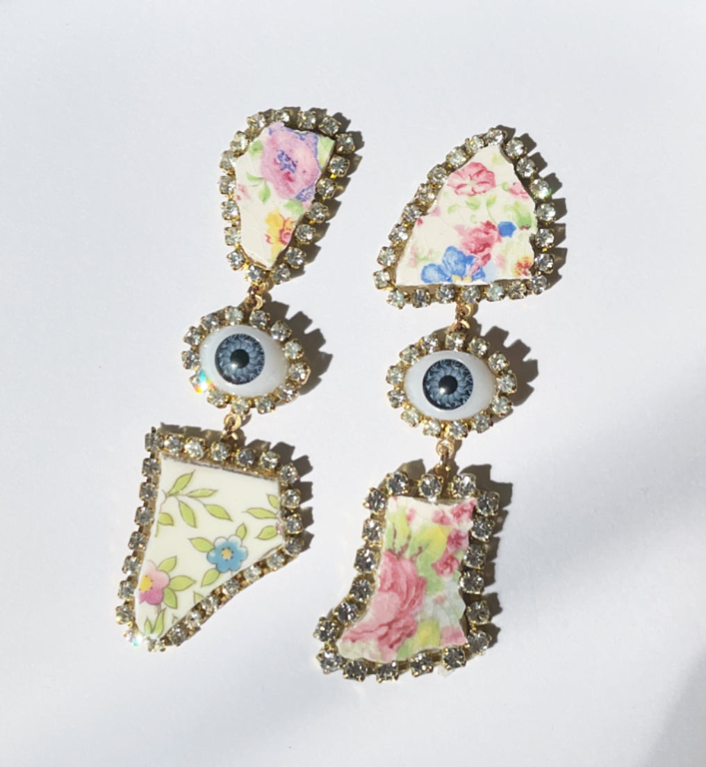 Dreamy pieces ceramic floral surreal studs