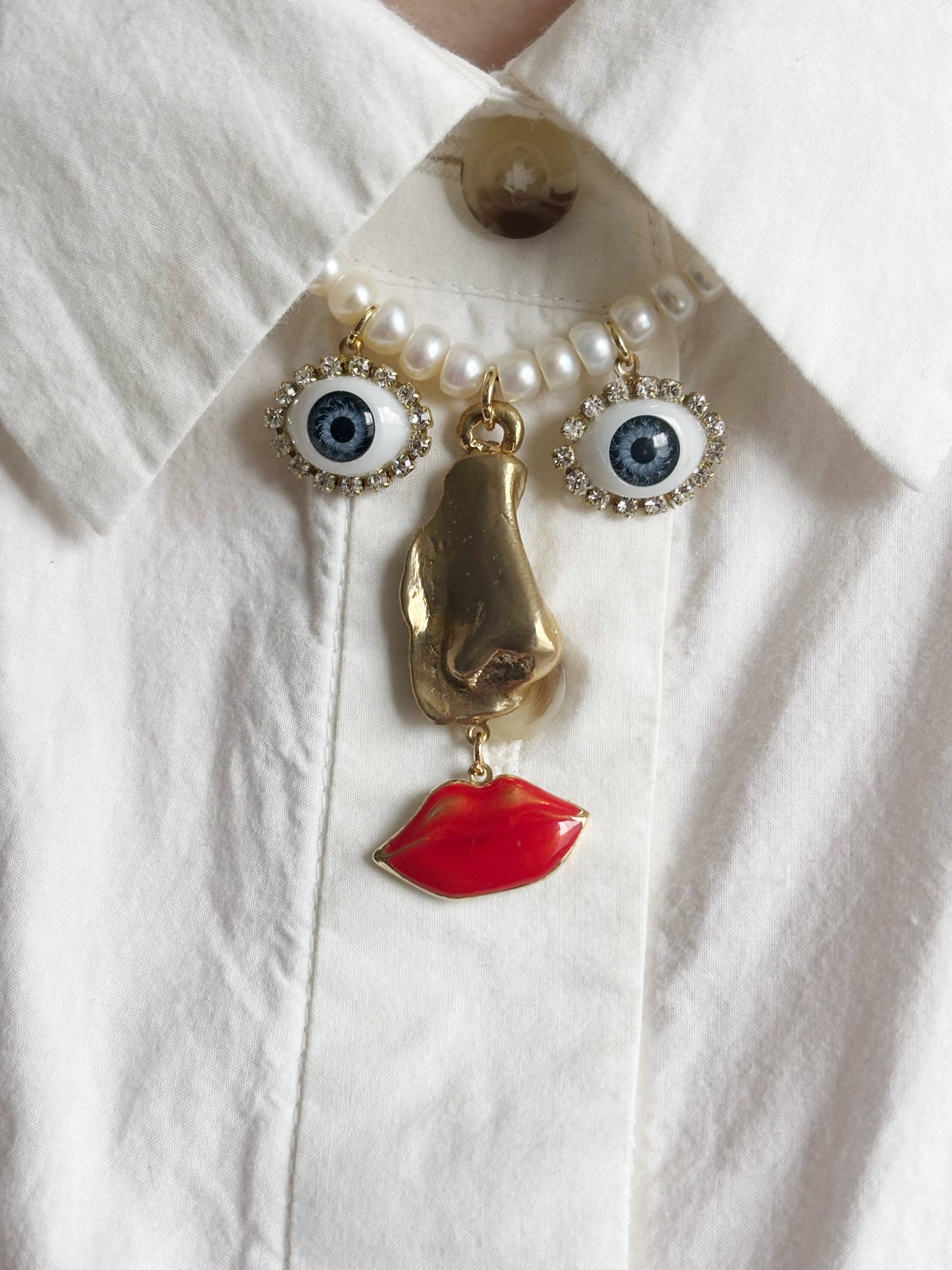 Miniature Marvels Ode to the master necklace