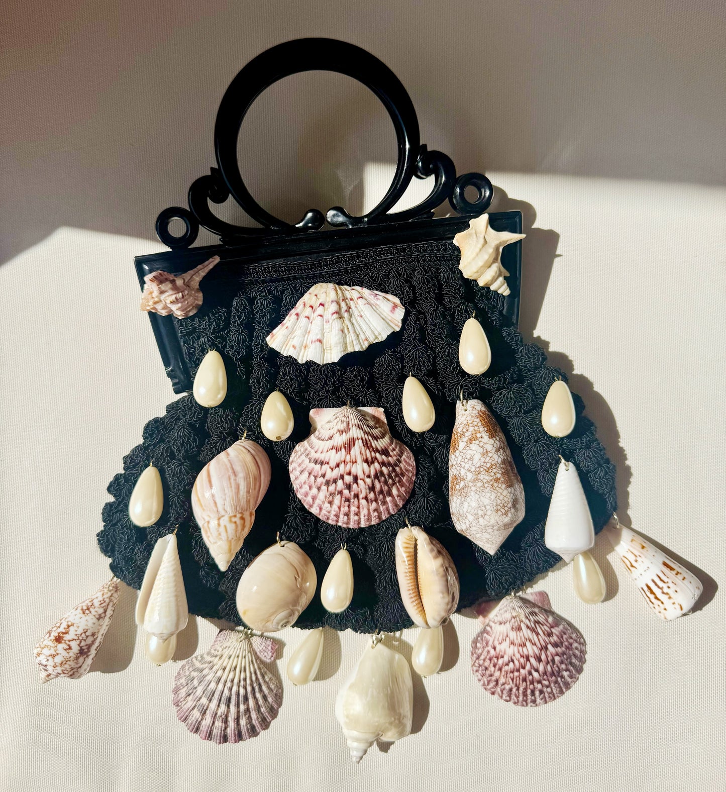 Goddess shell crochet purse