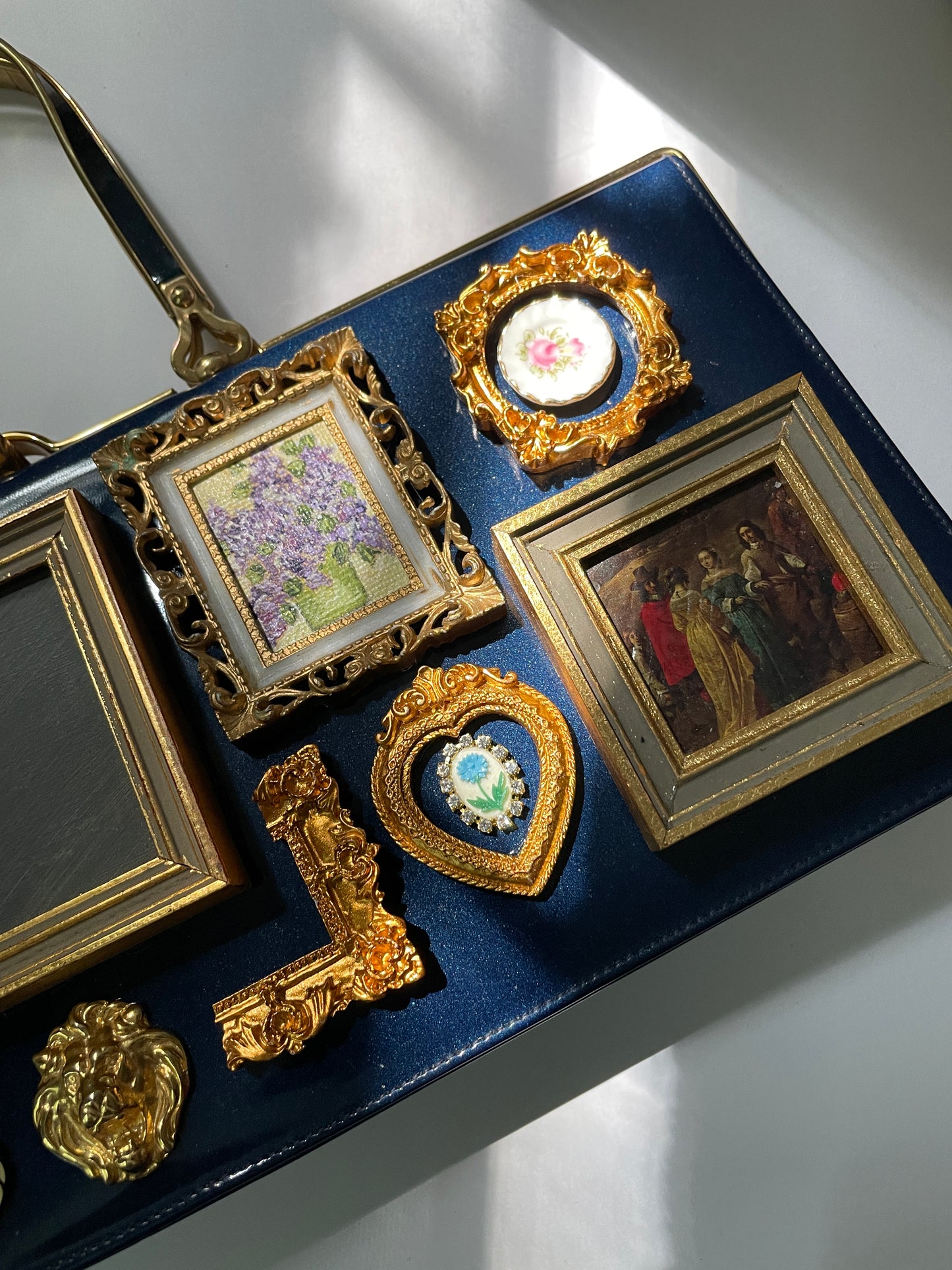 The Gallery Wall museum purse