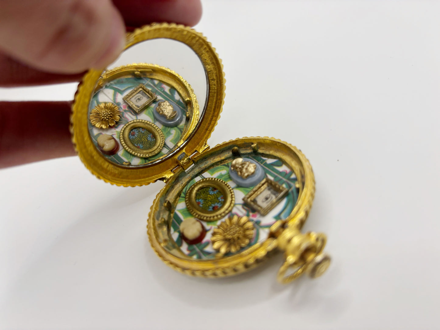 Miniature marvels cameo mirror