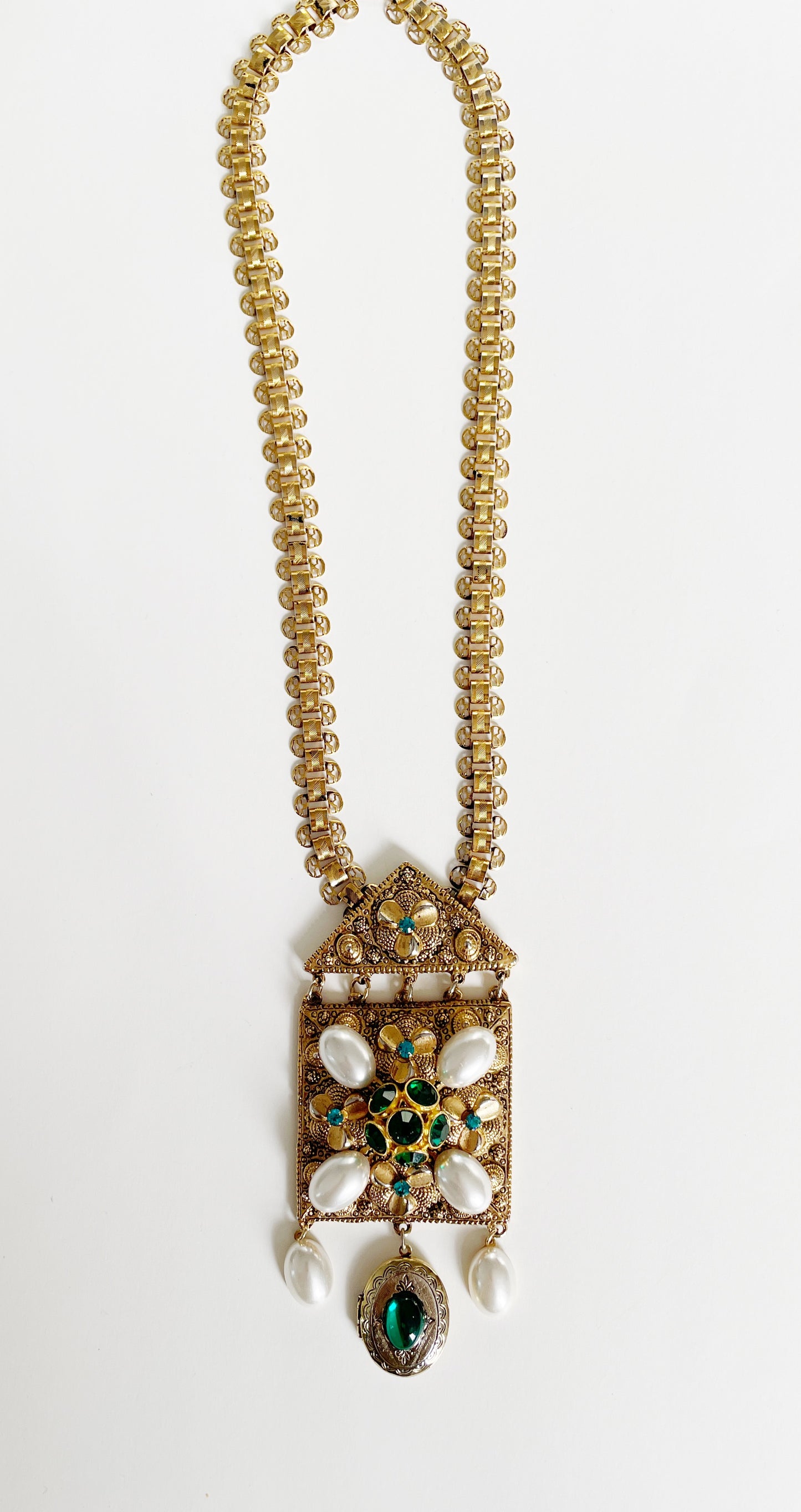 Locket treasure chest necklace