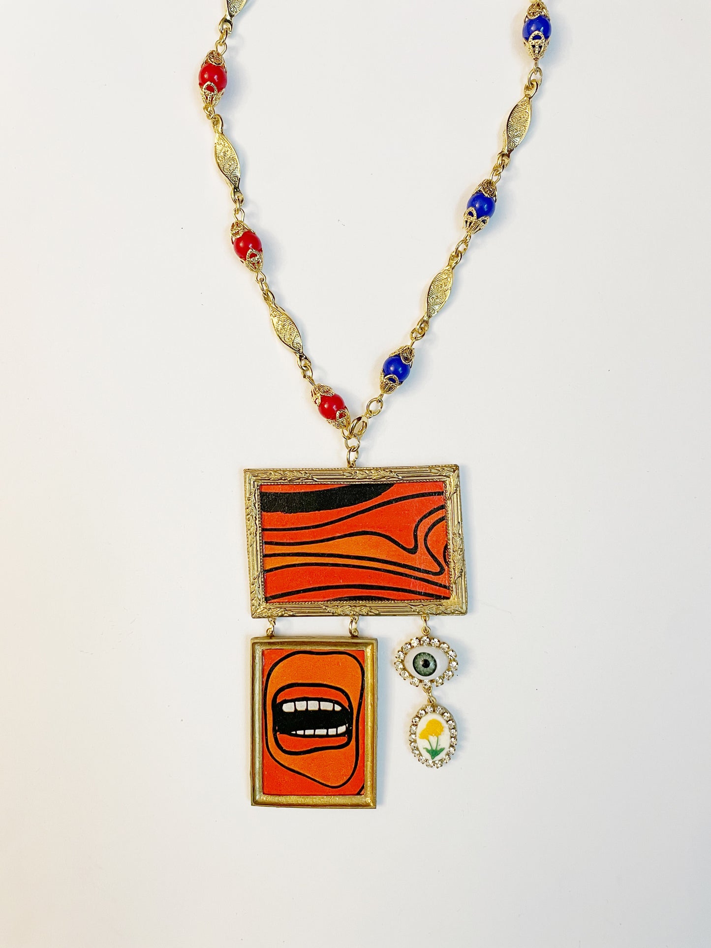 The Gallery Wall necklace
