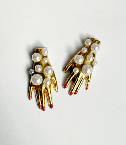 Mini pearl party hand earrings