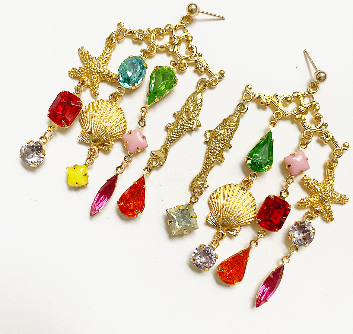 Charming fish earrings