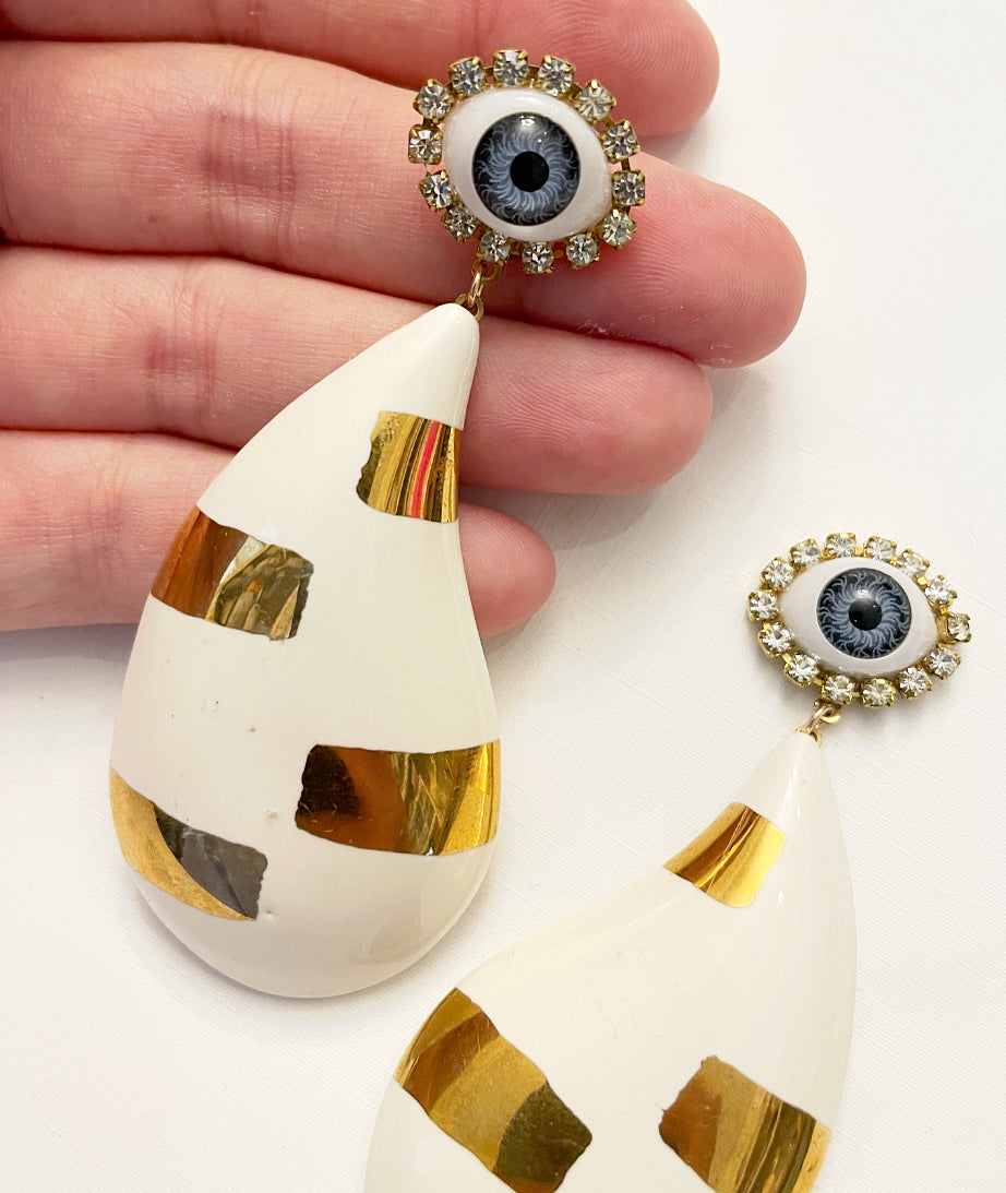 Dreamy pieces crybaby studs