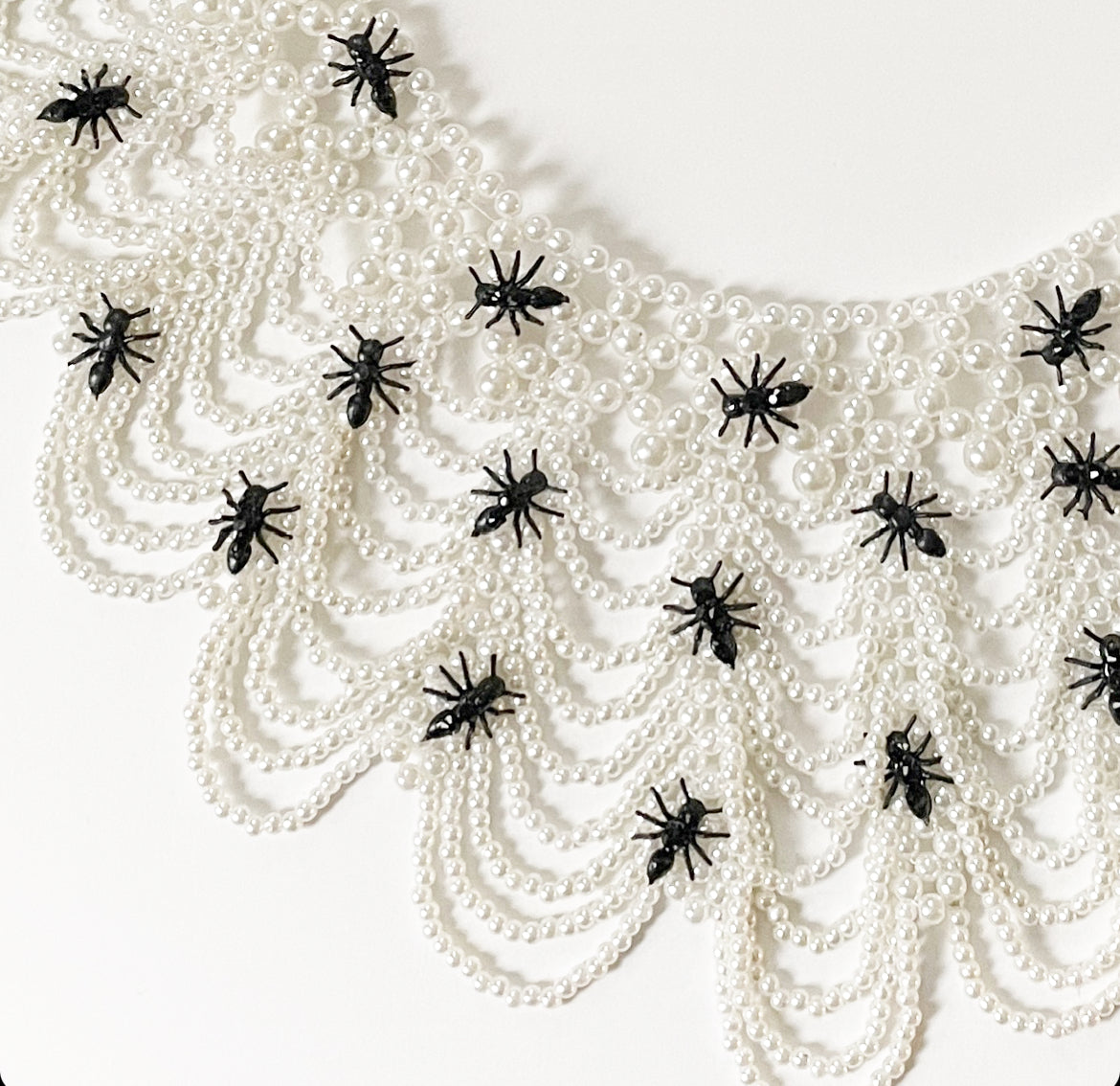Pièce de résistance 2.0 ant necklace