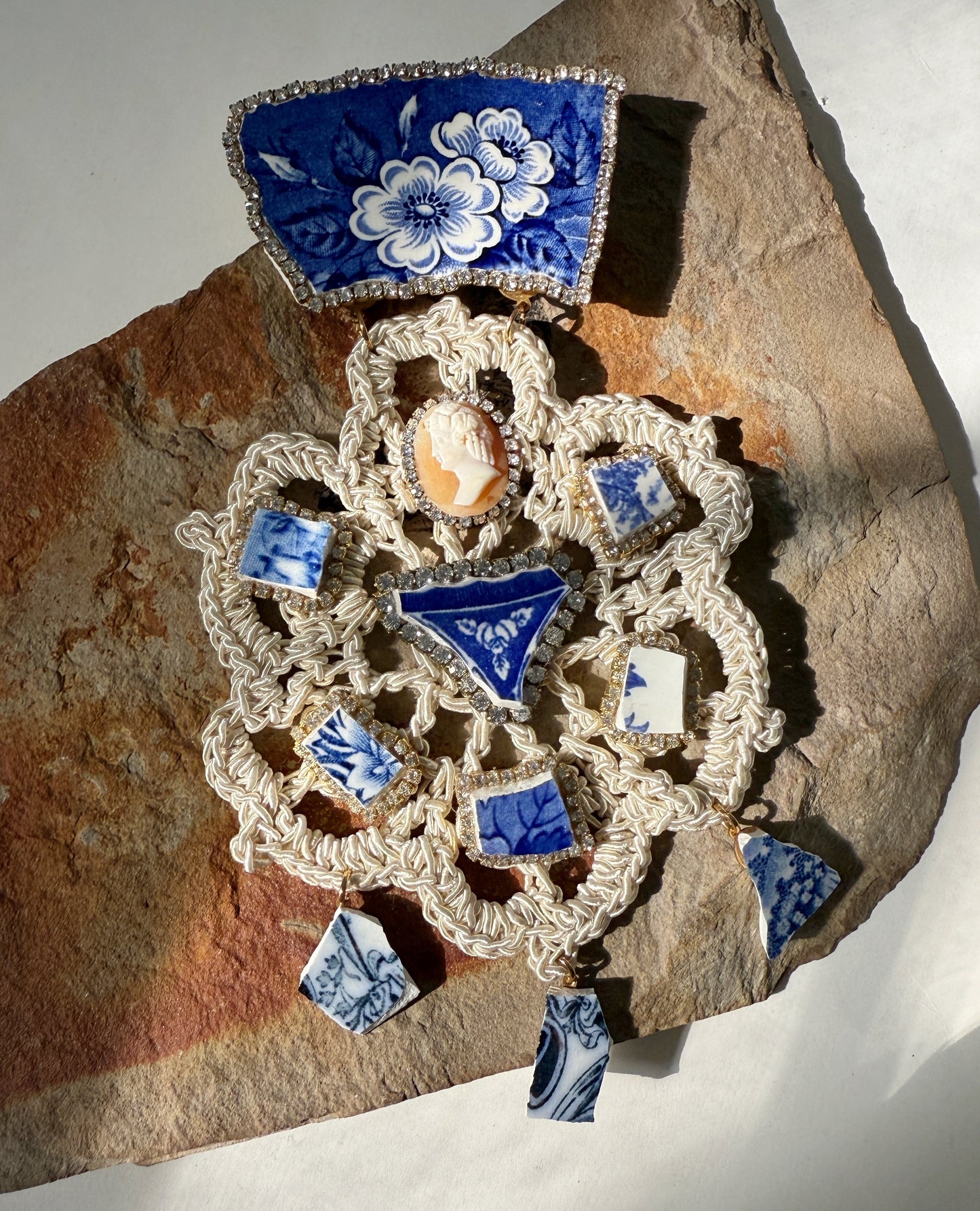 The grace cameo brooch