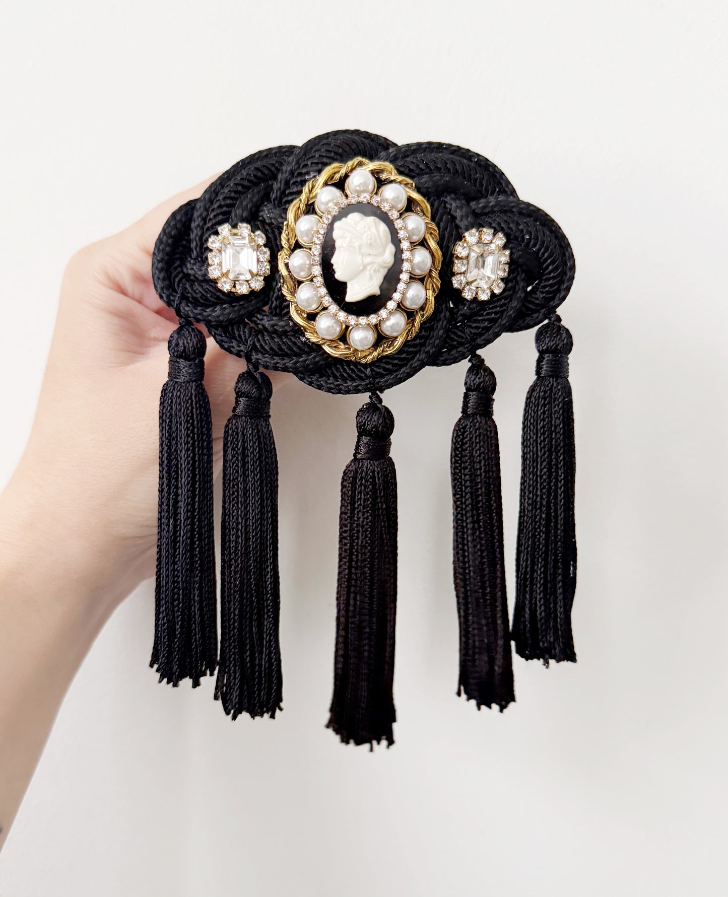 Rhinestone cameo knot tassel brooch