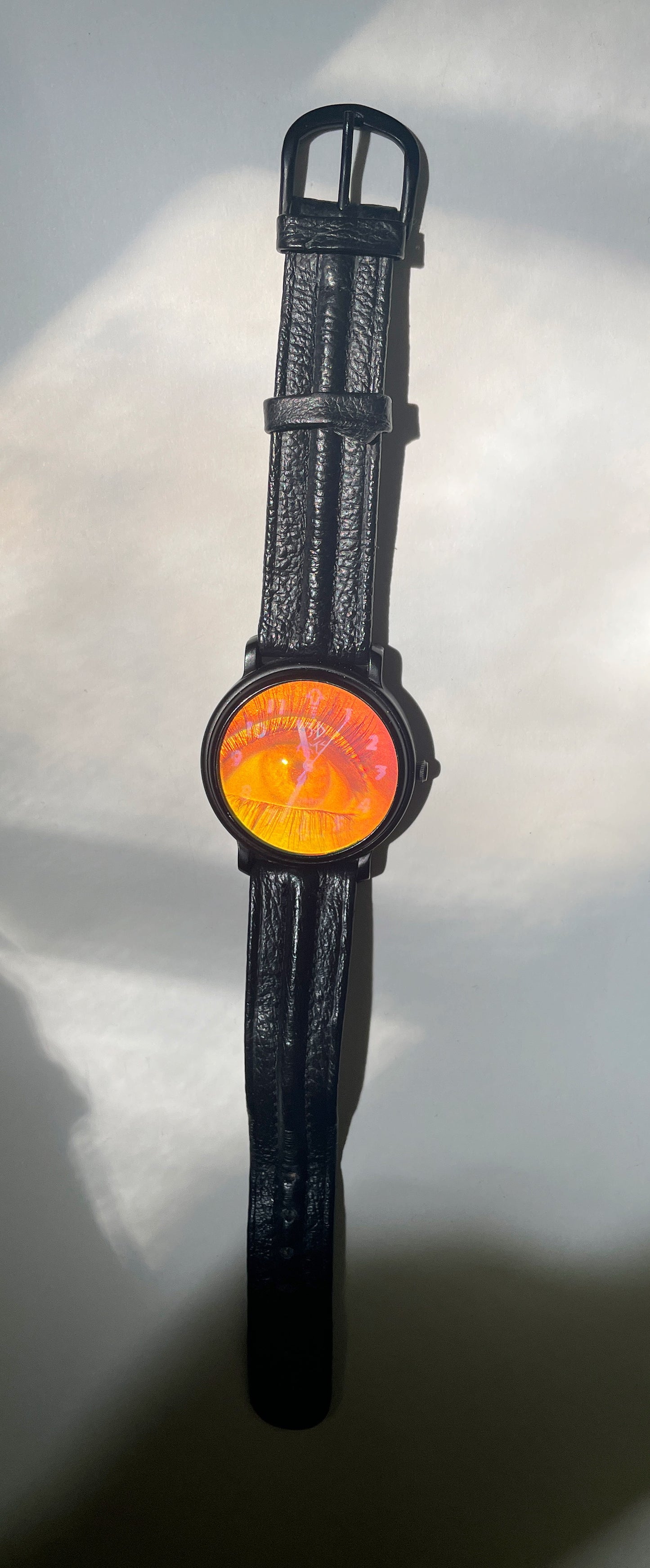 Vintage halogram eye watch