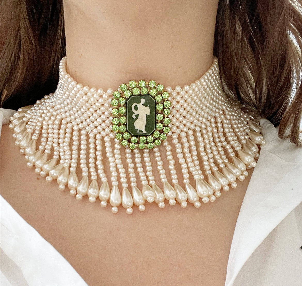 Cameo pearl tassel choker