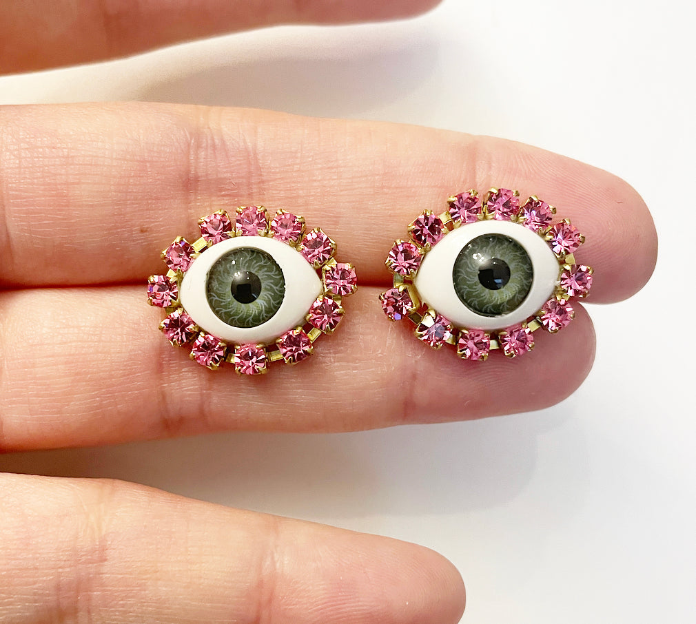 Rhinestone eye studs
