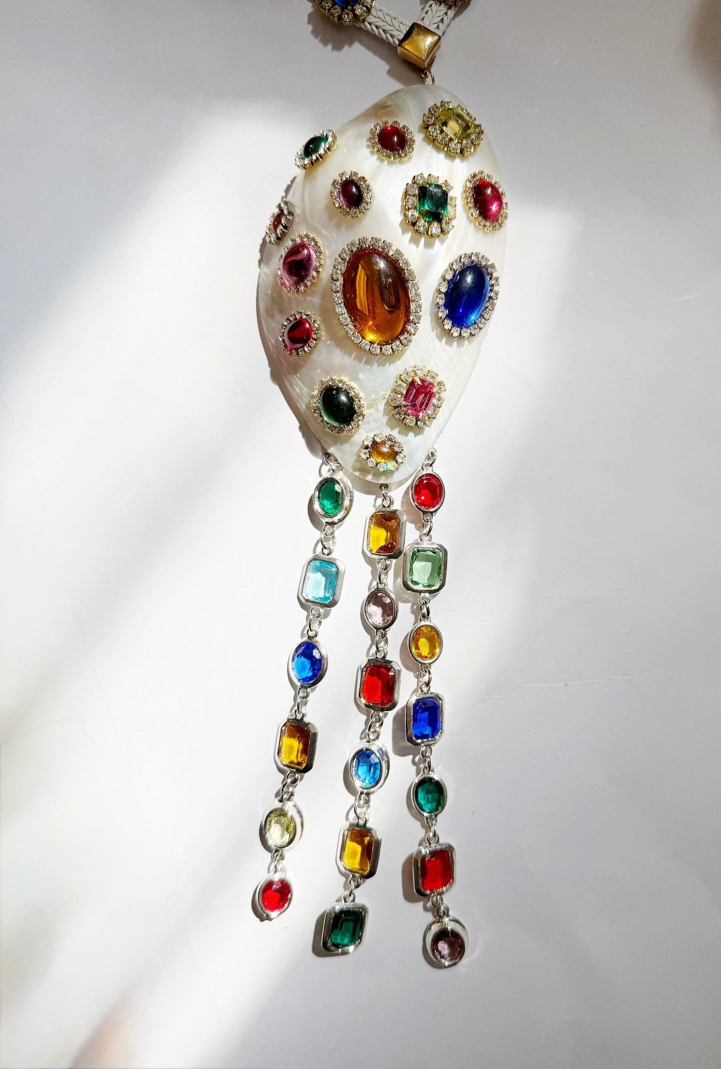 Colossal shell necklace