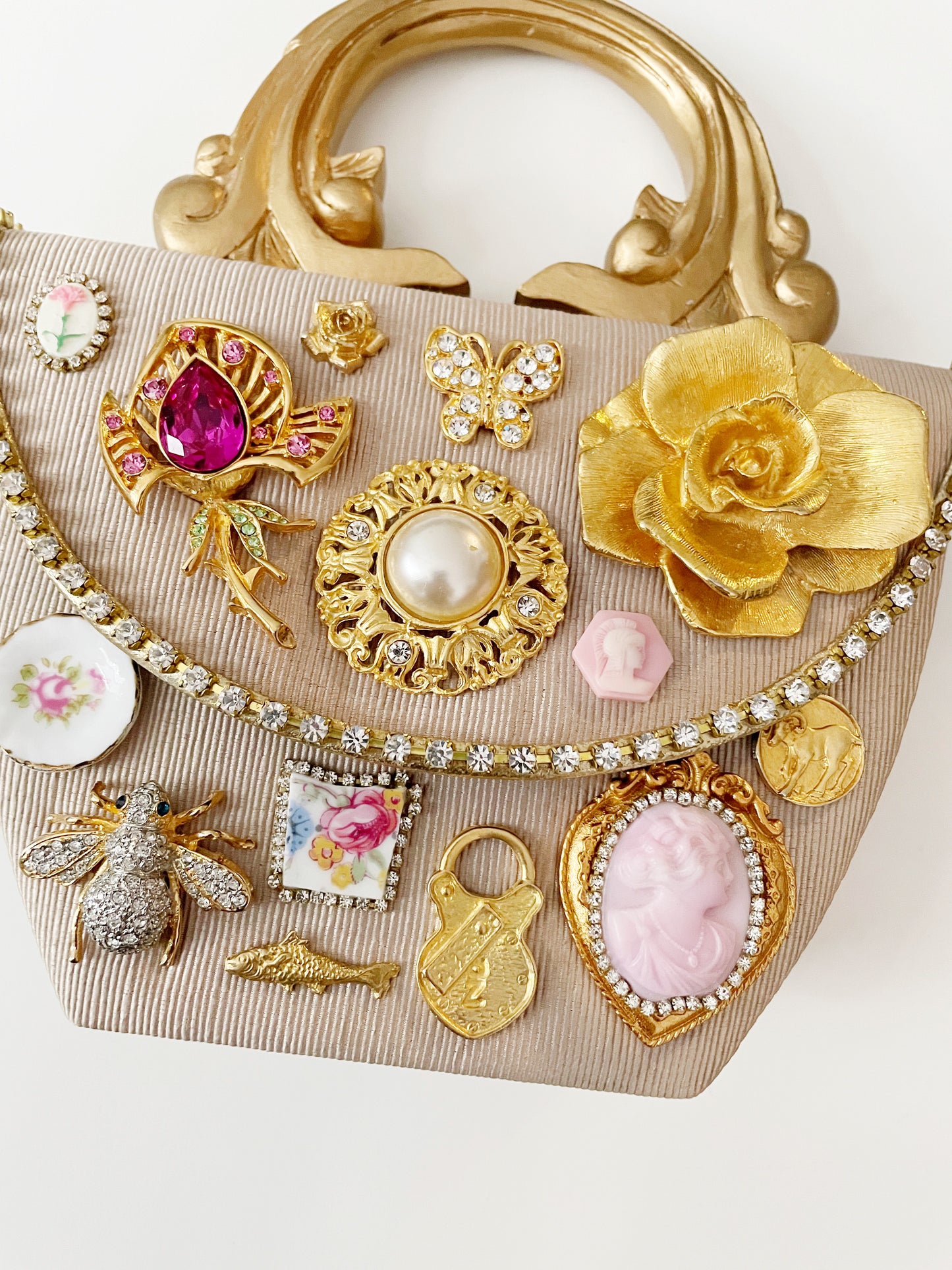 Garden gallery wall purse