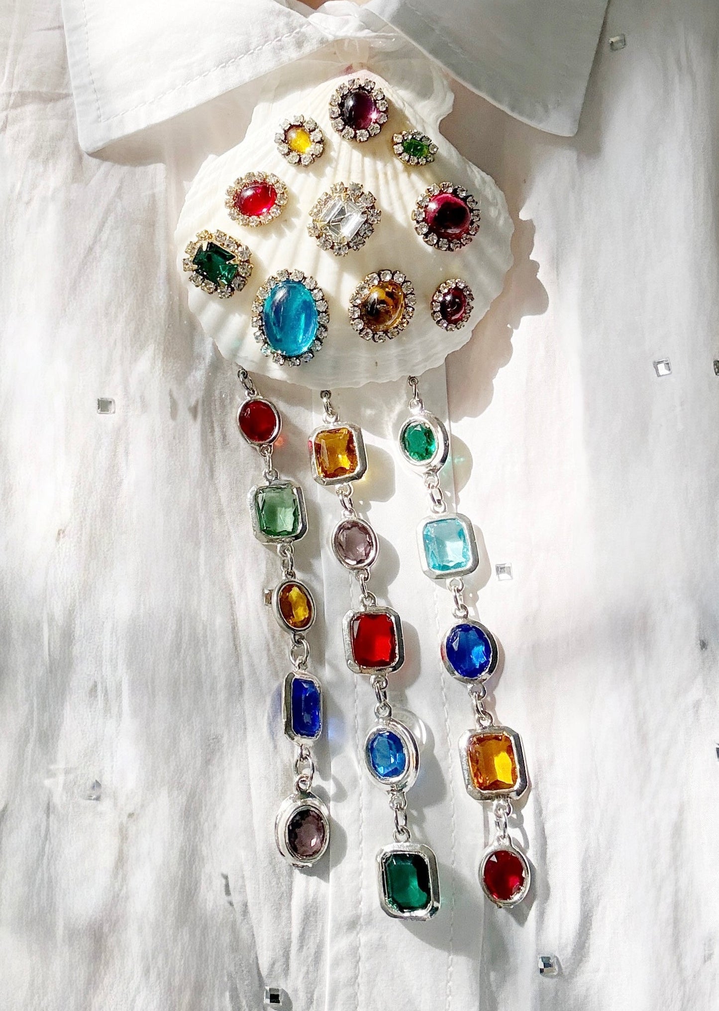 Colossal rhinestone shell brooch