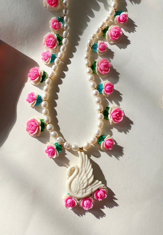 Rose garden swan necklace