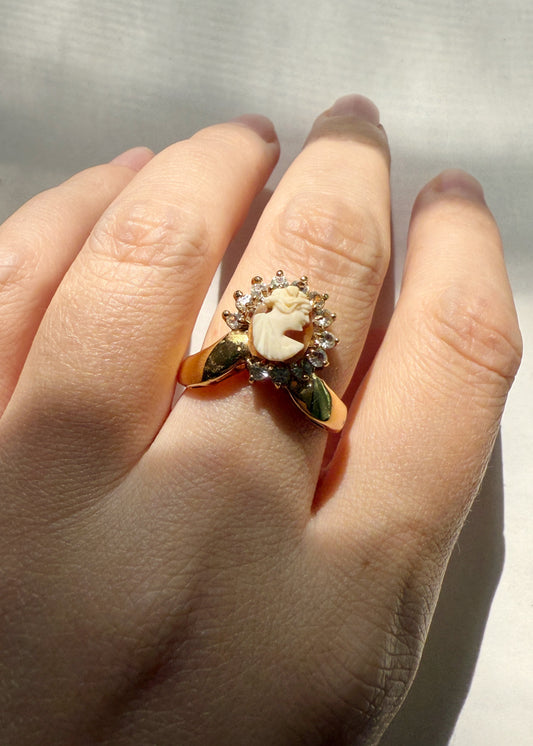 Cameo rhinestone ring