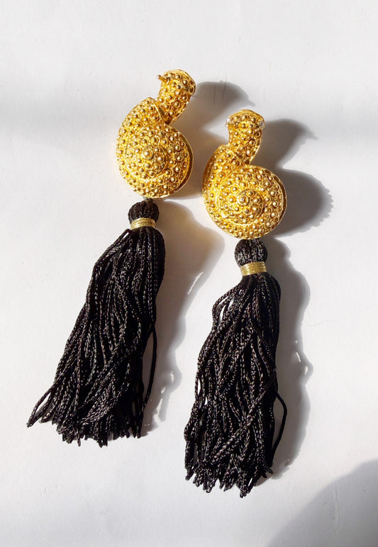 Snail tassel earrings