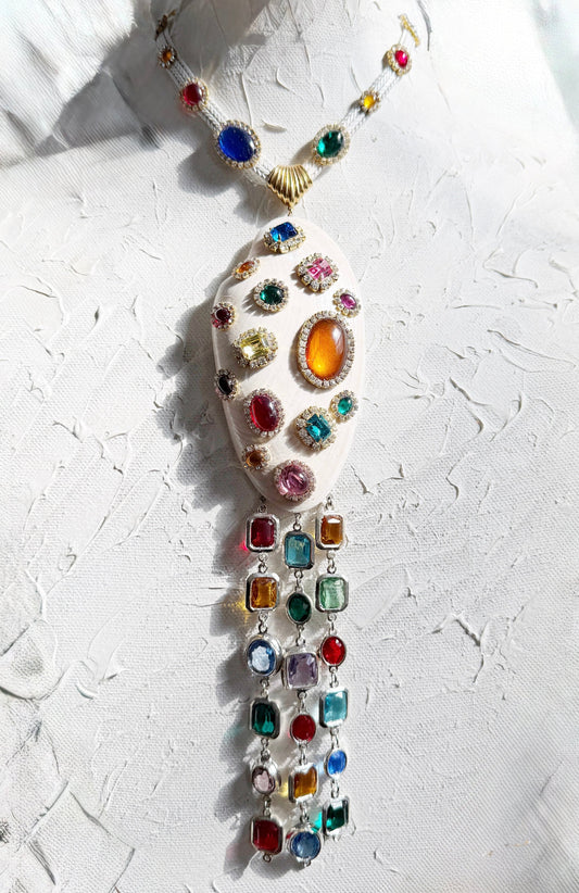 Colossal shell necklace