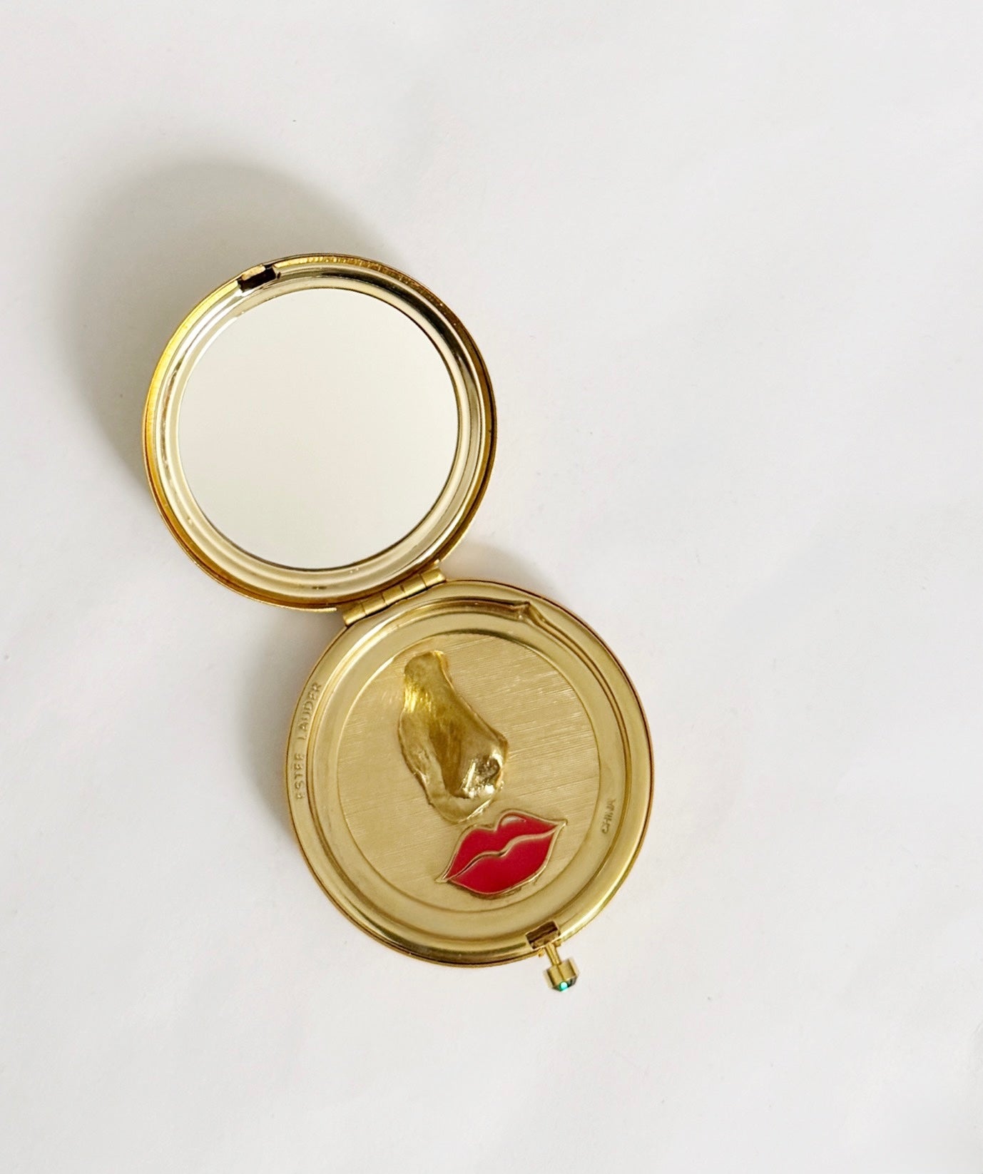 Eye spy compact mirror
