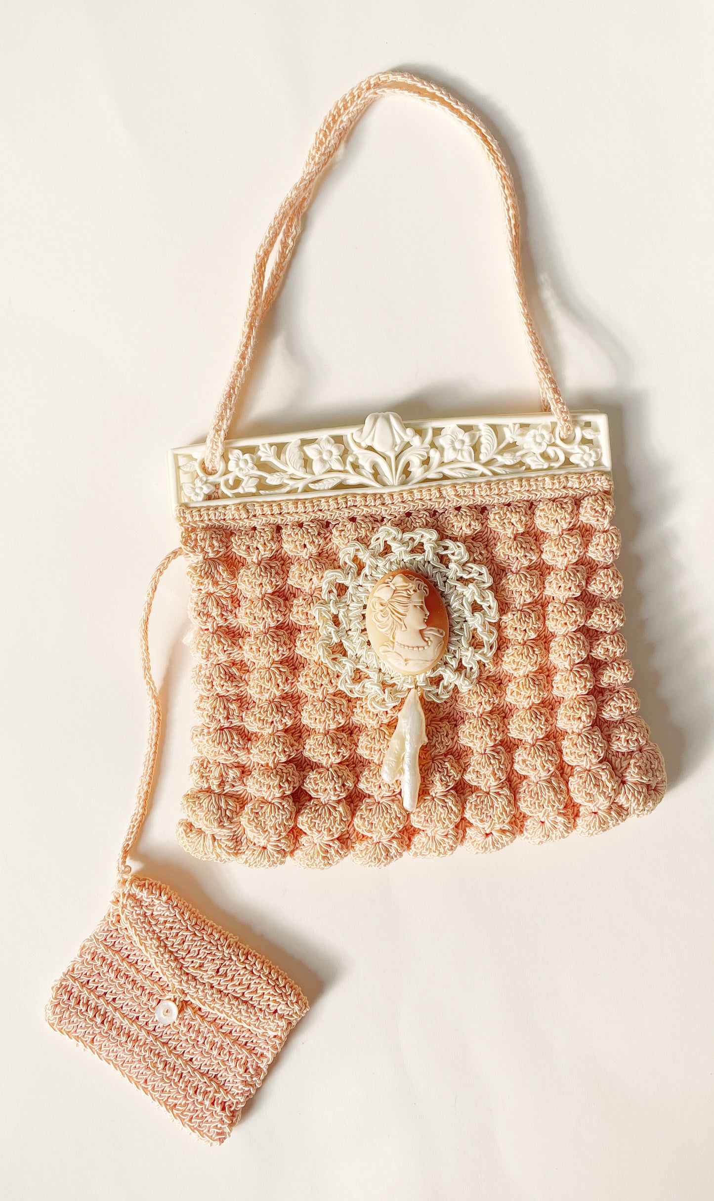 Cameo pearl crochet purse