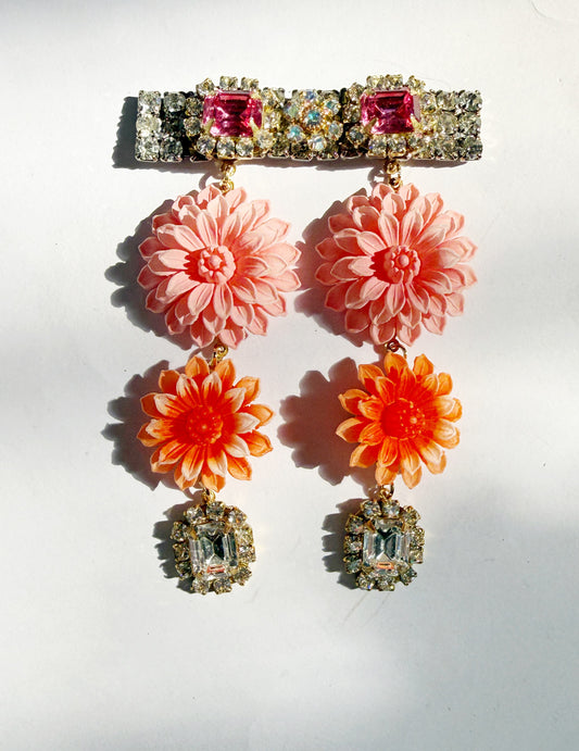Floral disco brooch