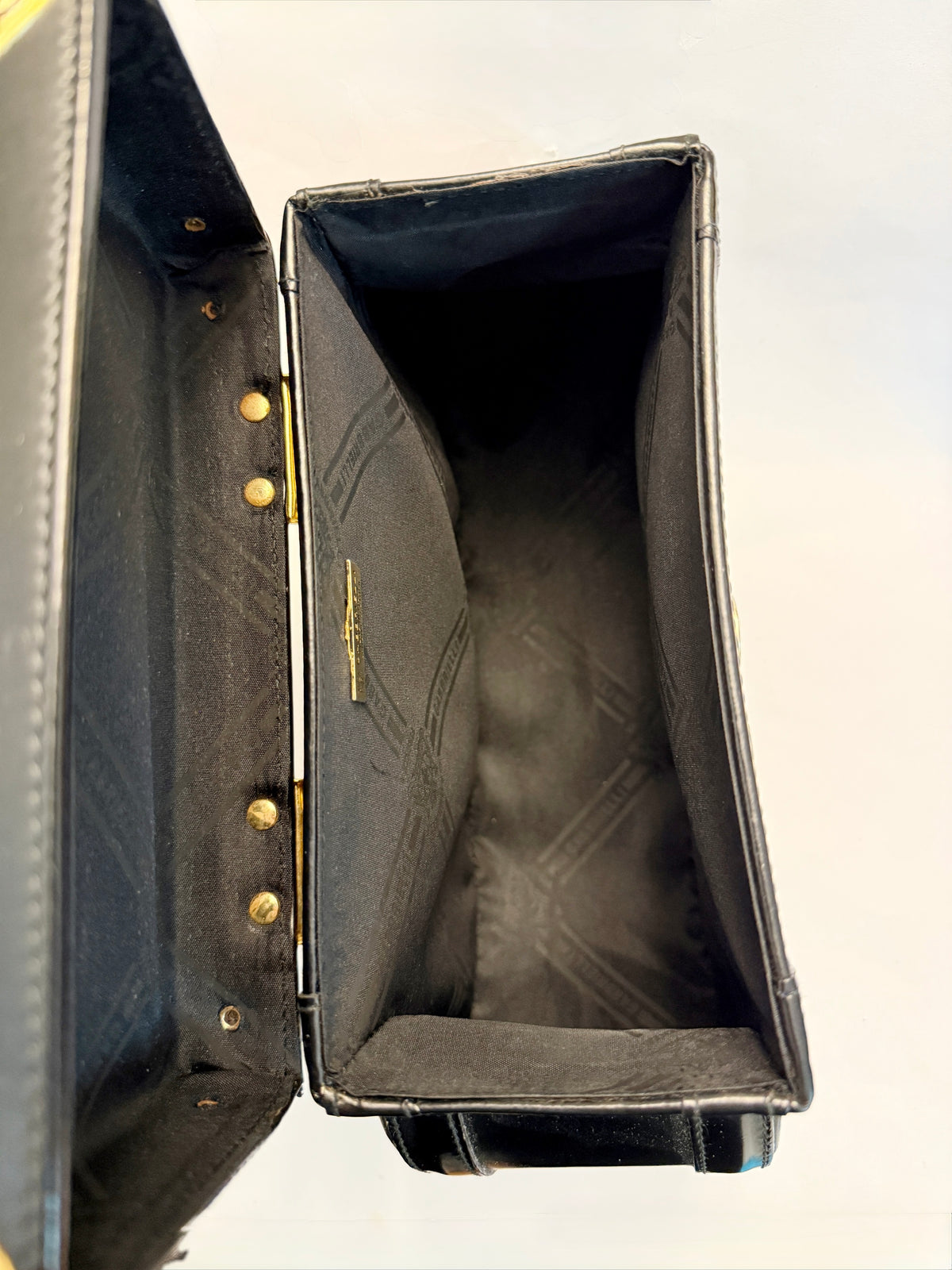 ALL HANDS IN leather purse