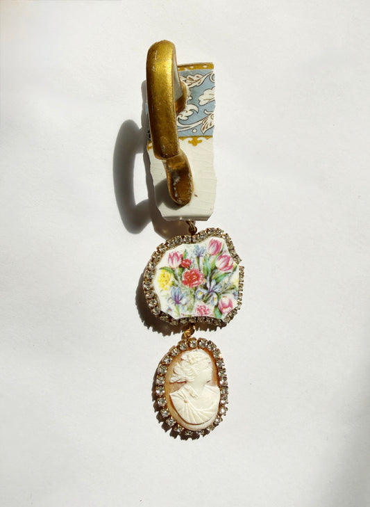 Tea time cameo brooch