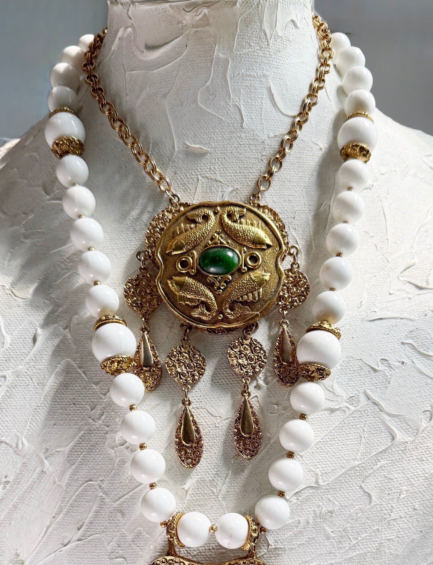 Fish compact mirror necklace