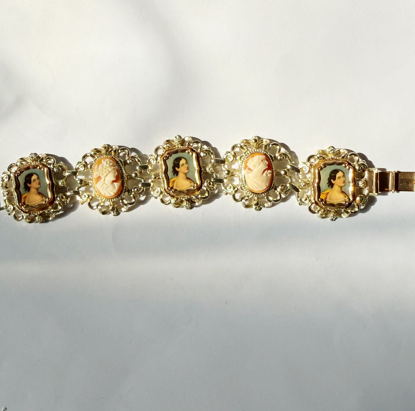 Gilded gold cameo bracelet