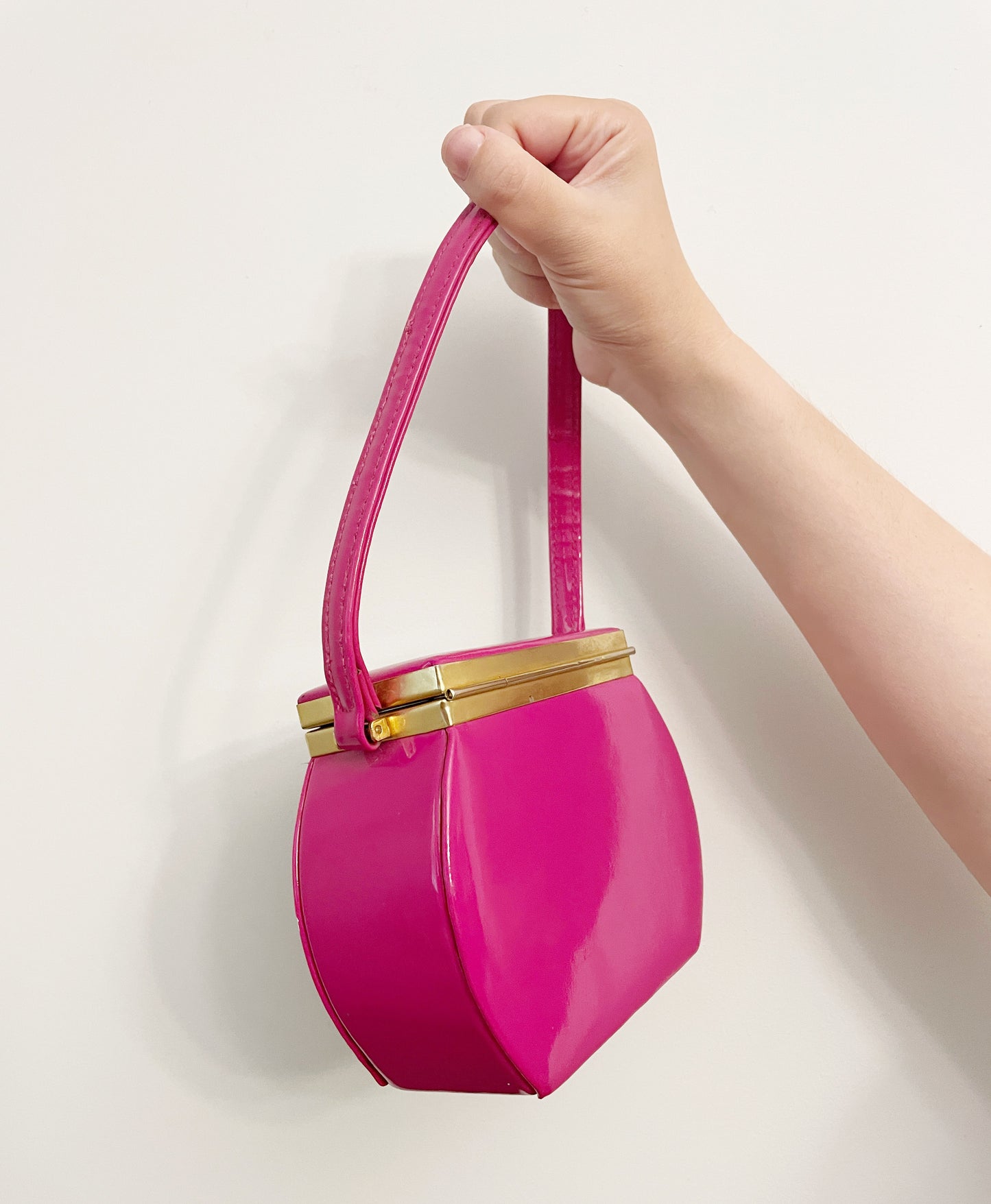 The dream gallery Wall purse