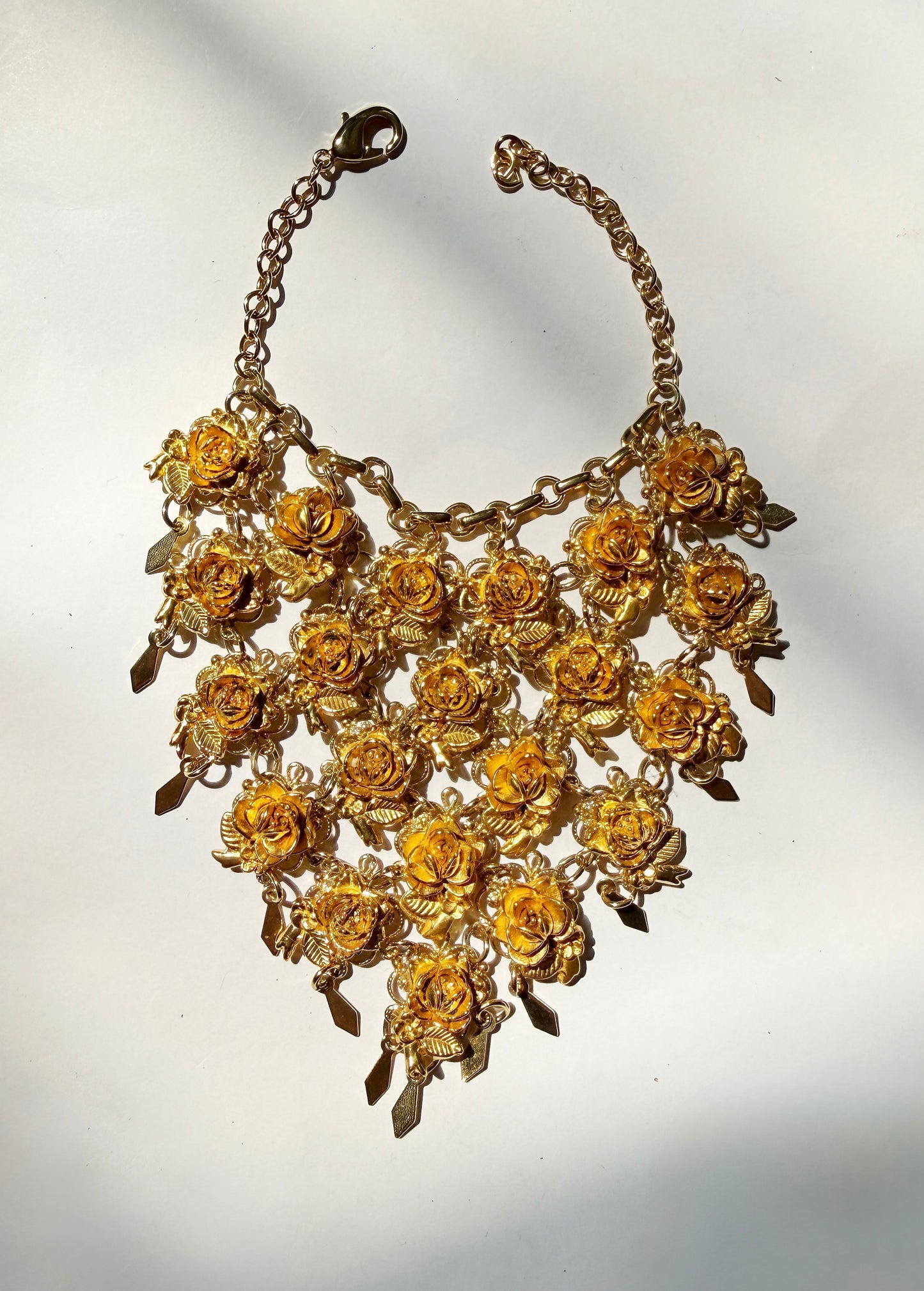 Rose party palm bracelet