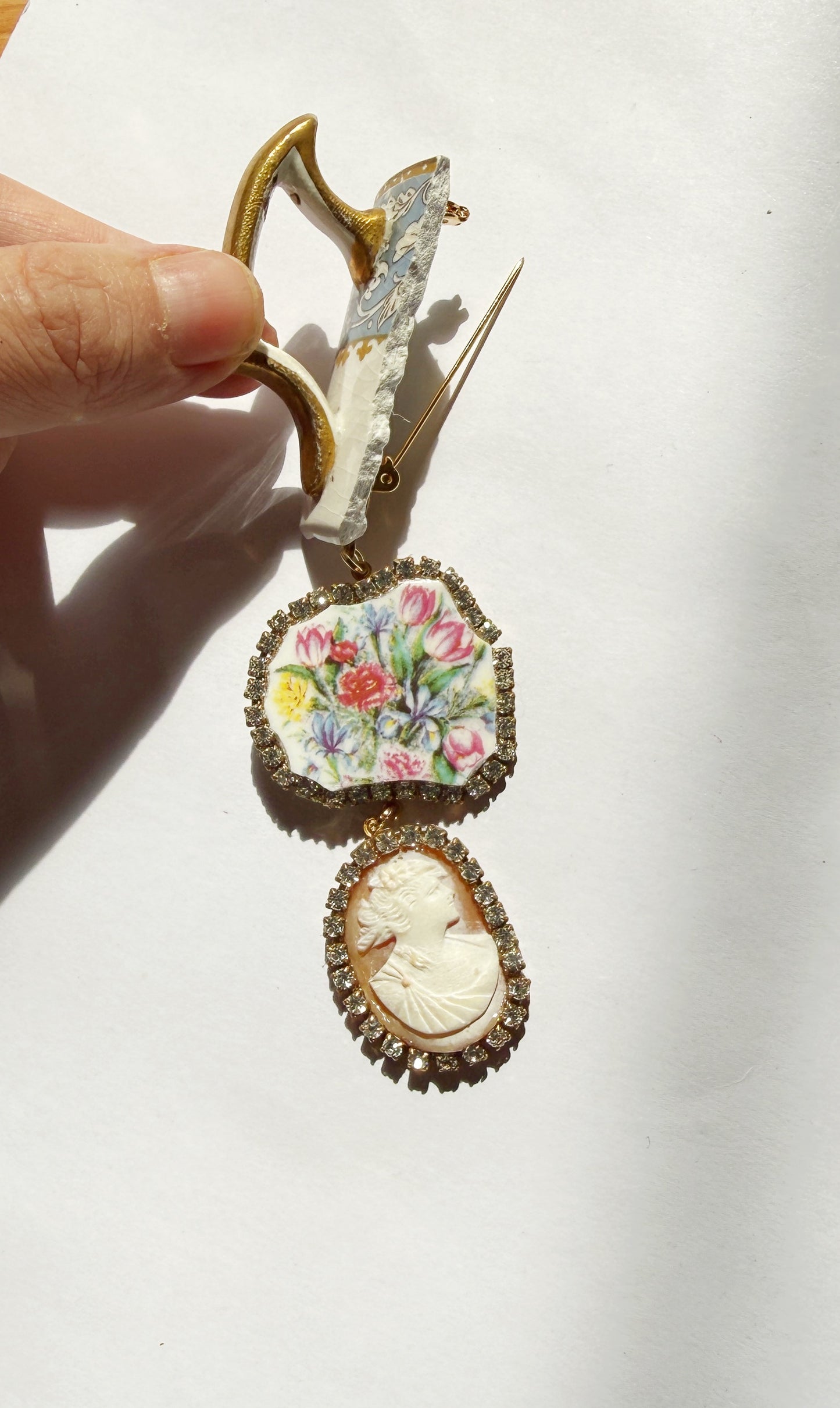 Tea time cameo brooch