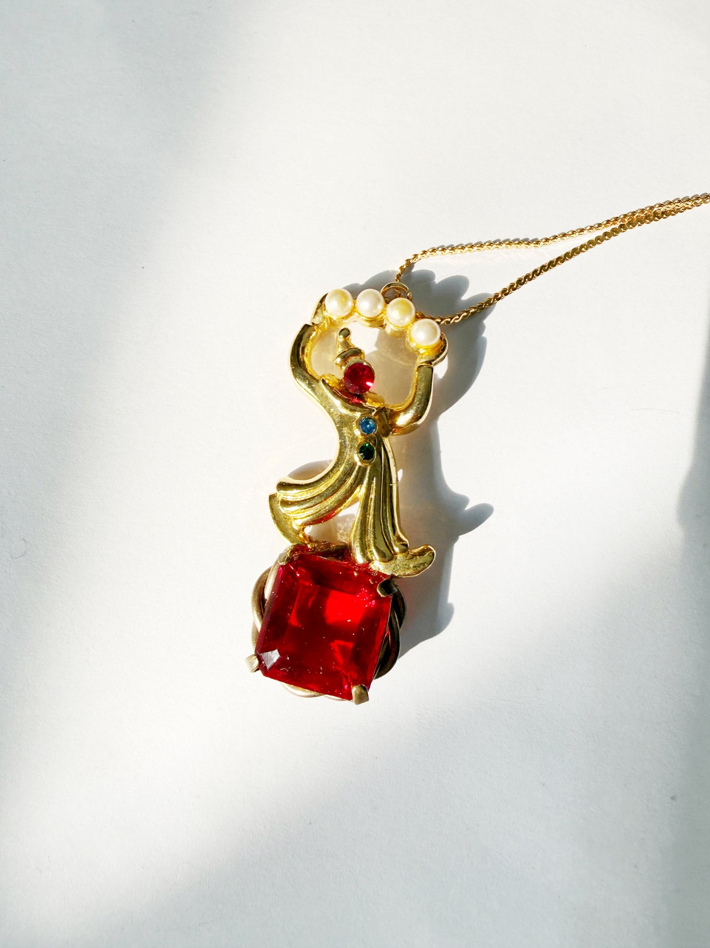 Pearl party clown necklace