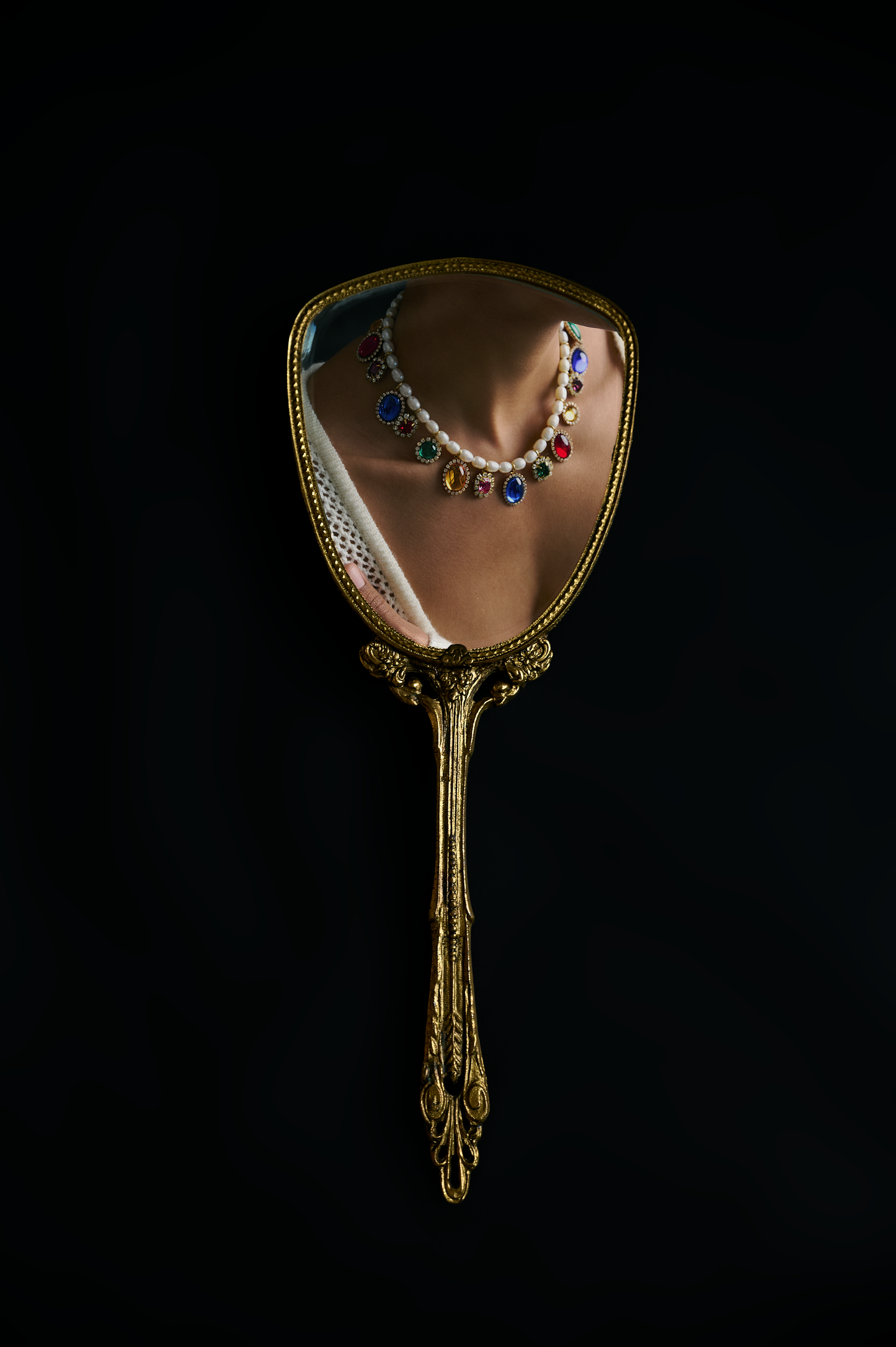 Confetti royale charm necklace