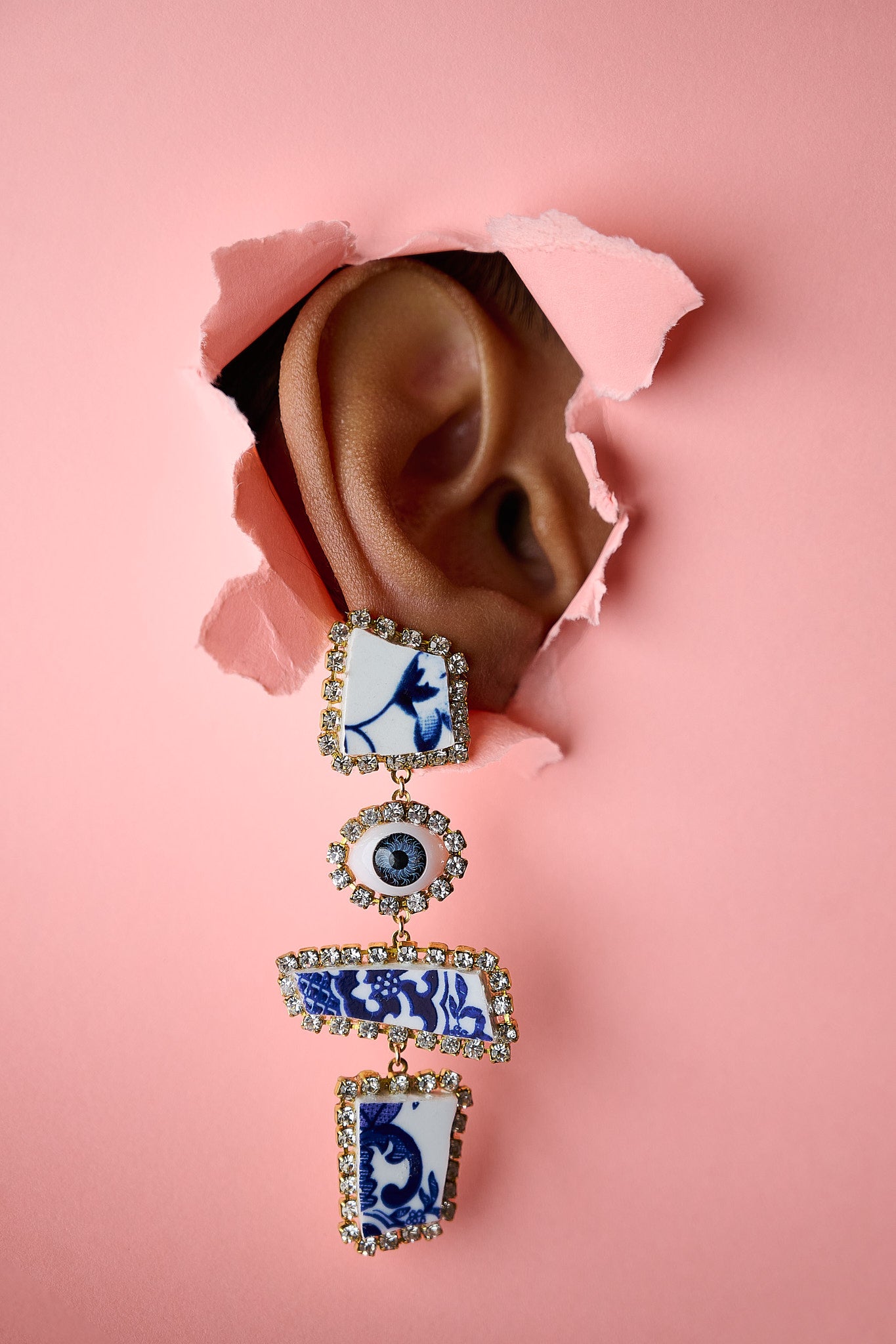 MADE TO ORDER Dreamy pieces surrealist studs