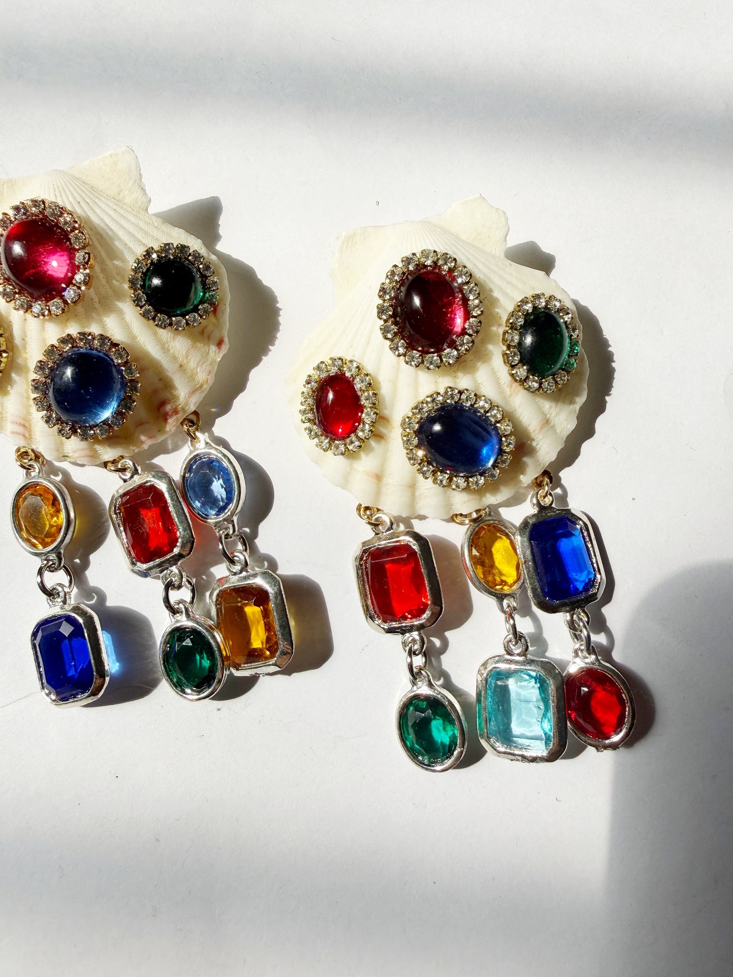 Colossal shell earrings