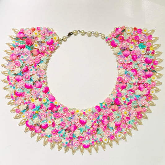 Desert Bloom confetti necklace