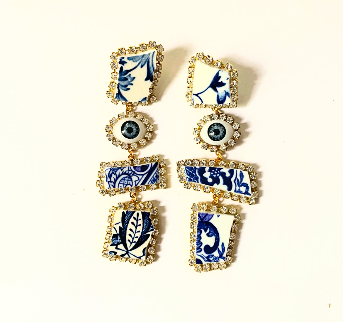 MADE TO ORDER Dreamy pieces surrealist studs