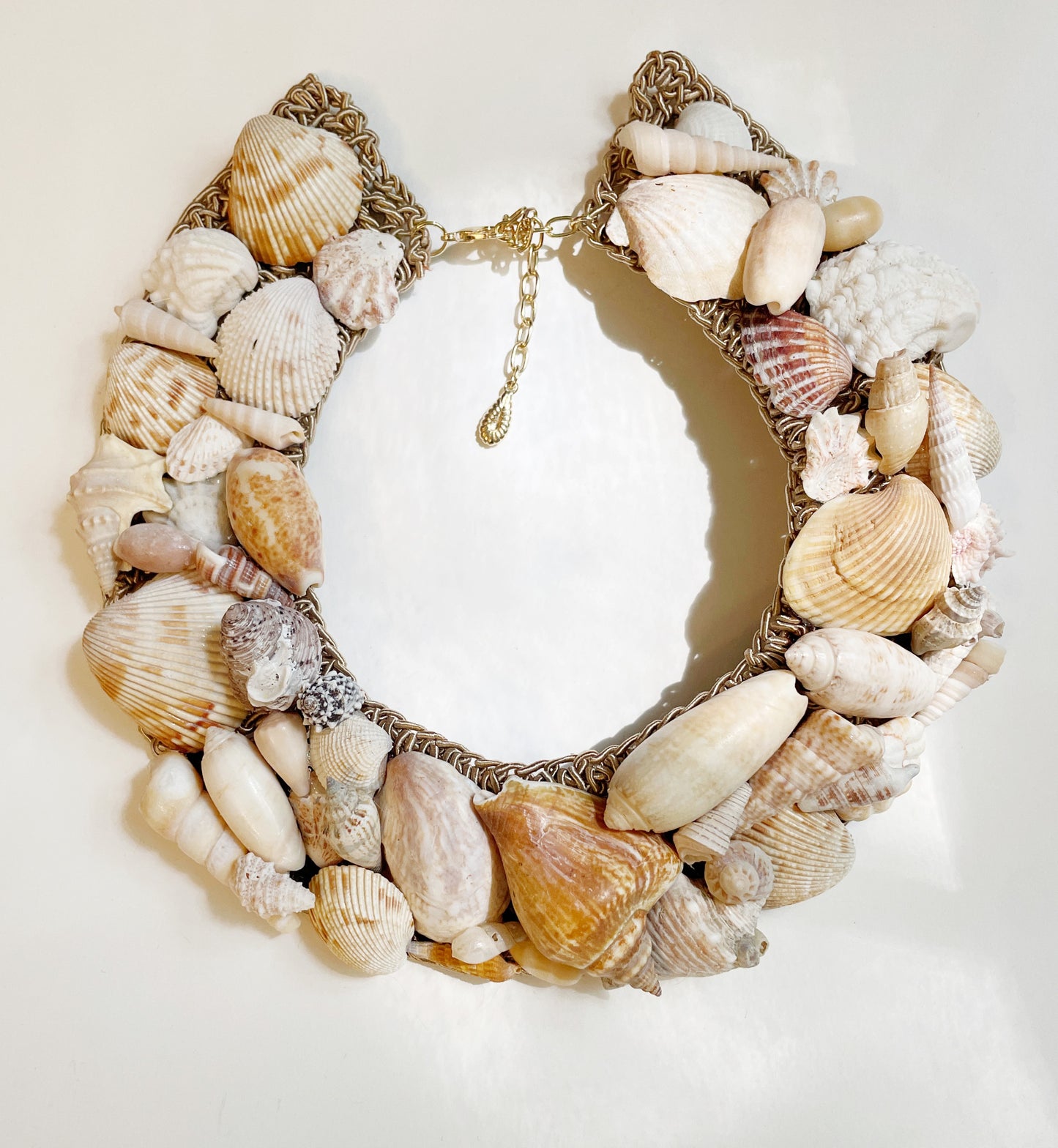 Dreamy daze shell choker