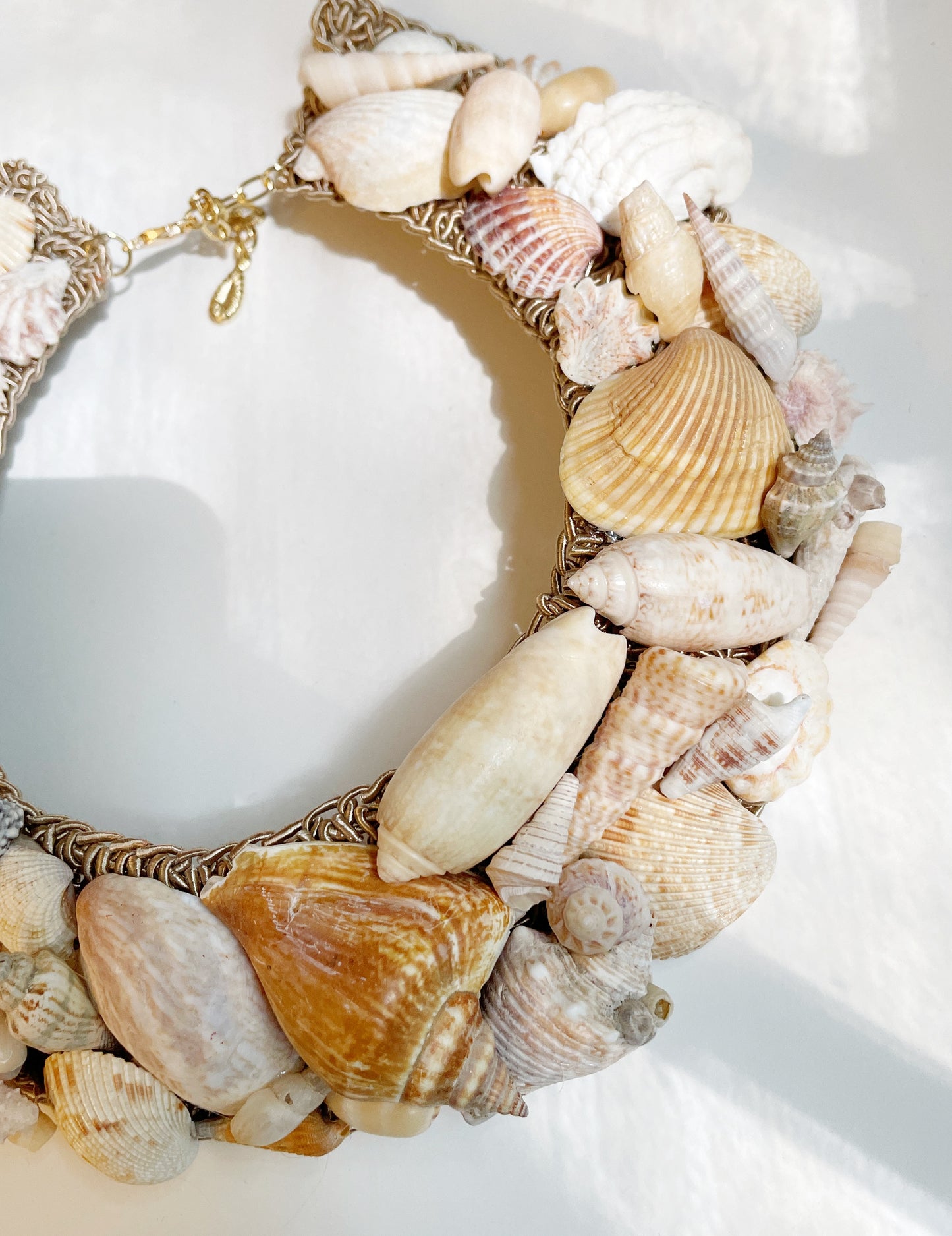 Dreamy daze shell choker