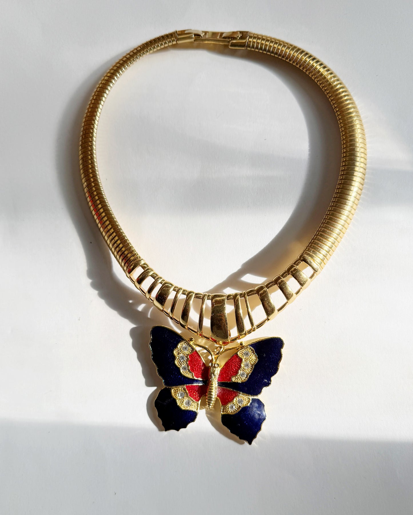 Statement butterfly chocker