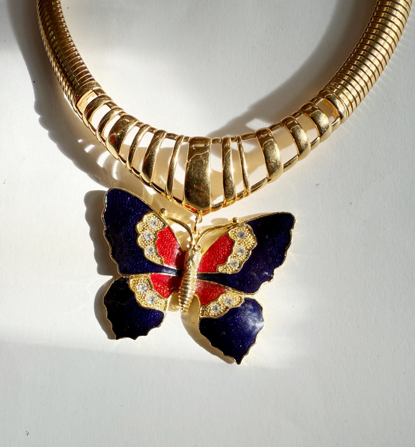 Statement butterfly chocker