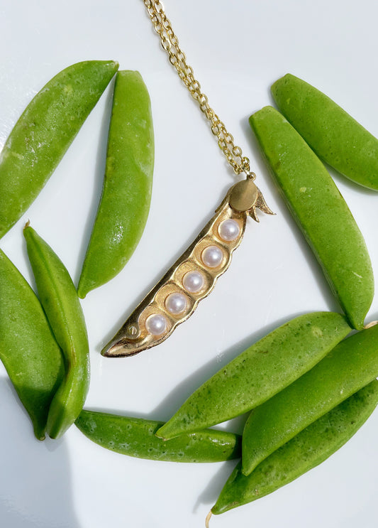 Peapod necklace