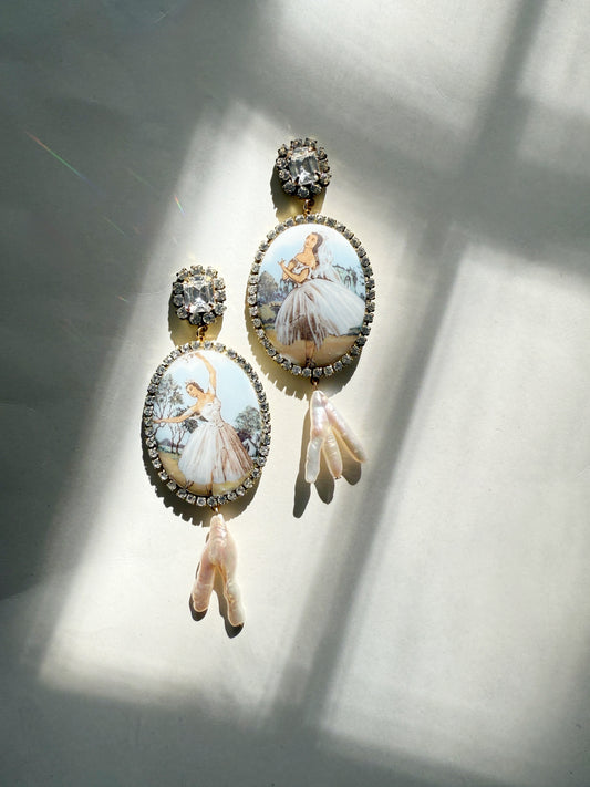 Swan lake pearl earrings