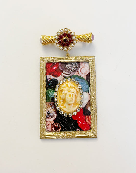 Gallery wall living Painting brooch