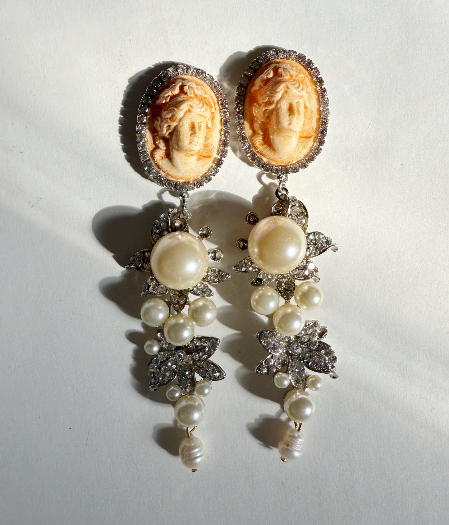 Pearly rhinestone cameo earrings